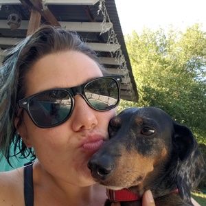 Meet your Posher, Esther